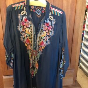 Graphite L Embroidered Floral Tunic